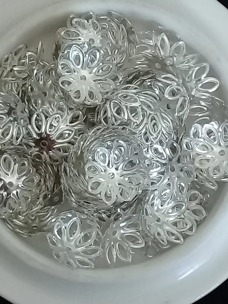 Chargez l'image dans la visionneuse de la galerie, Breloques séparatifs perles Divers coloris Diamètre 15mm Prix à l’unité Breloques séparatifs perles divers coloris
