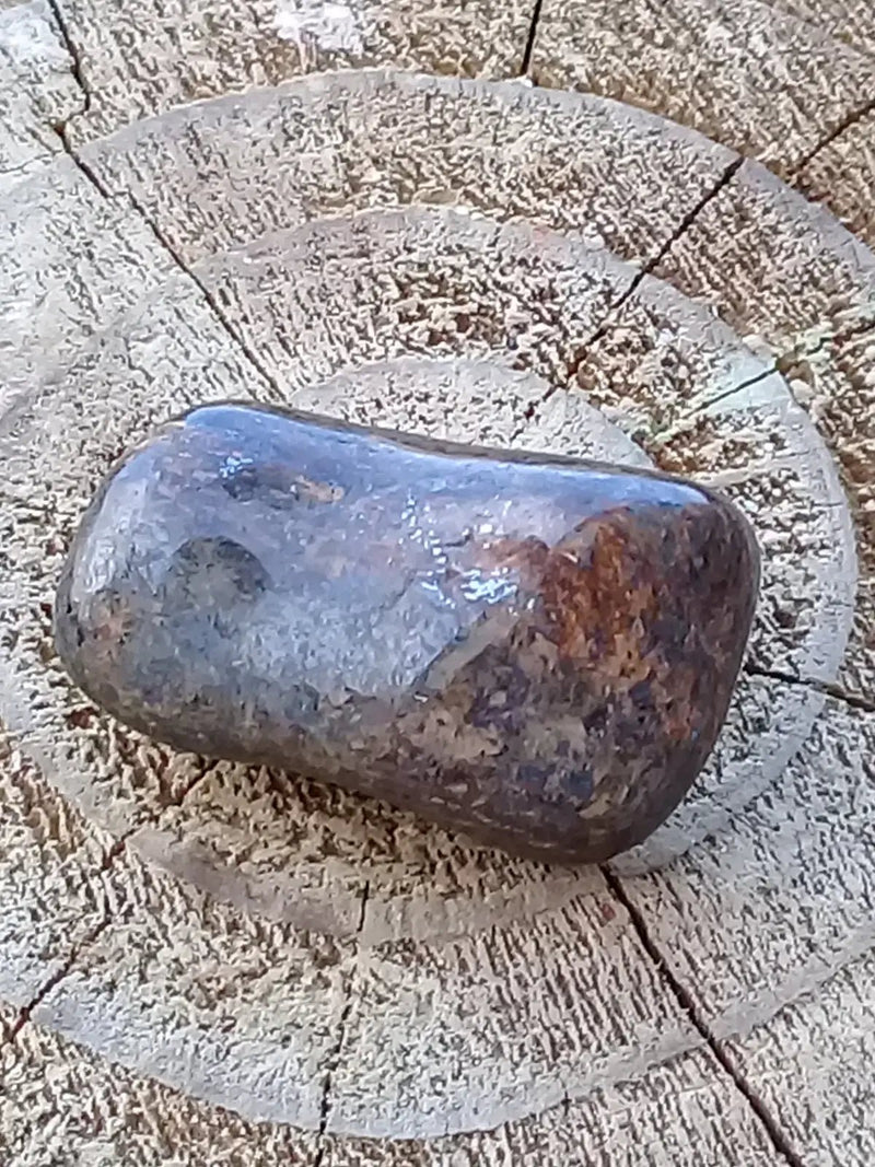 Load image into Gallery viewer, Bronzite de Birmanie pierre roulée Grade A++++ Bronzite de Birmanie pierre roulée
