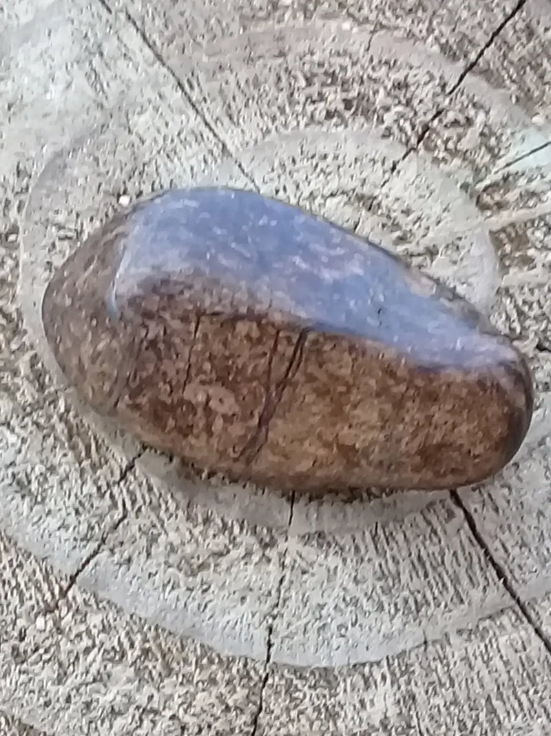 Load image into Gallery viewer, Bronzite de Birmanie pierre roulée Grade A++++ Bronzite de Birmanie pierre roulée
