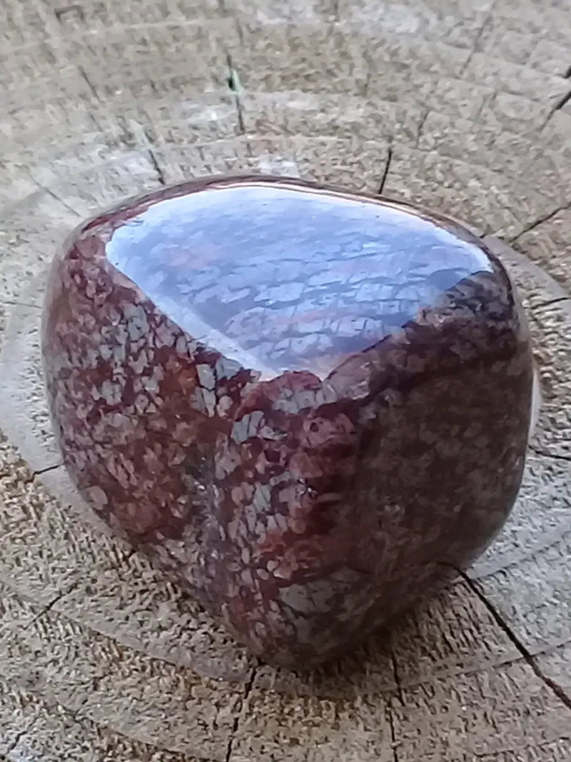 Load image into Gallery viewer, Bronzite de Birmanie pierre roulée Grade A++++ Bronzite de Birmanie pierre roulée
