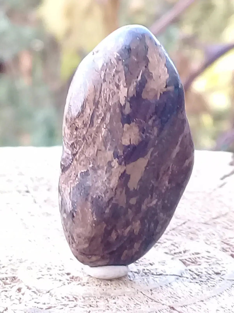 Load image into Gallery viewer, Bronzite de Birmanie pierre roulée Grade A++++ Bronzite de Birmanie pierre roulée
