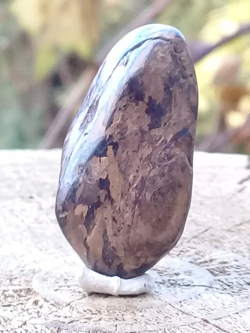 Load image into Gallery viewer, Bronzite de Birmanie pierre roulée Grade A++++ Bronzite de Birmanie pierre roulée
