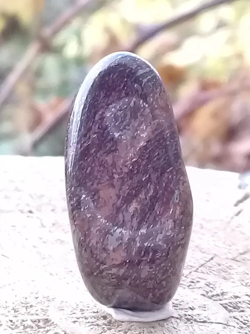 Load image into Gallery viewer, Bronzite de Birmanie pierre roulée Grade A++++ Bronzite de Birmanie pierre roulée
