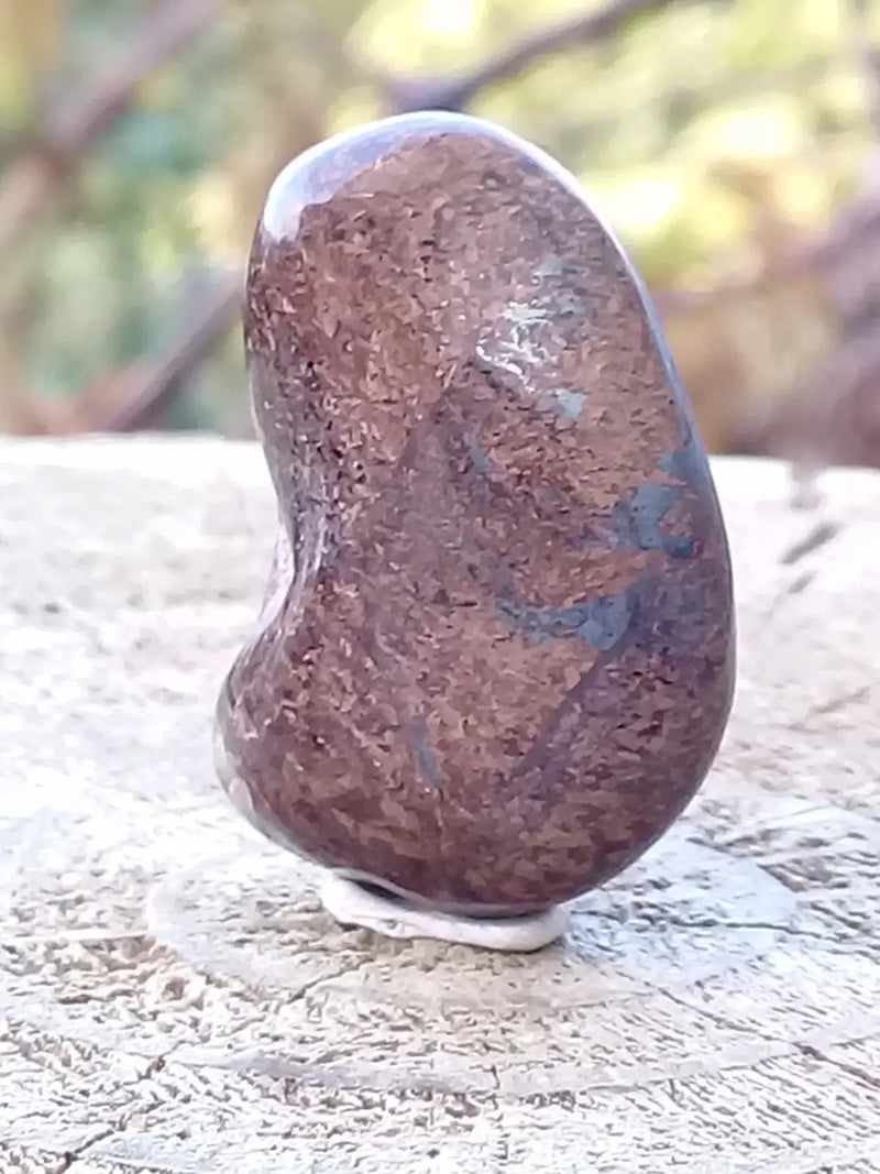 Load image into Gallery viewer, Bronzite de Birmanie pierre roulée Grade A++++ Bronzite de Birmanie pierre roulée
