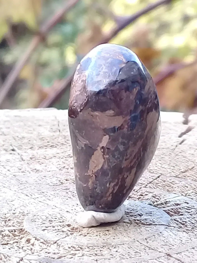 Load image into Gallery viewer, Bronzite de Birmanie pierre roulée Grade A++++ Bronzite de Birmanie pierre roulée
