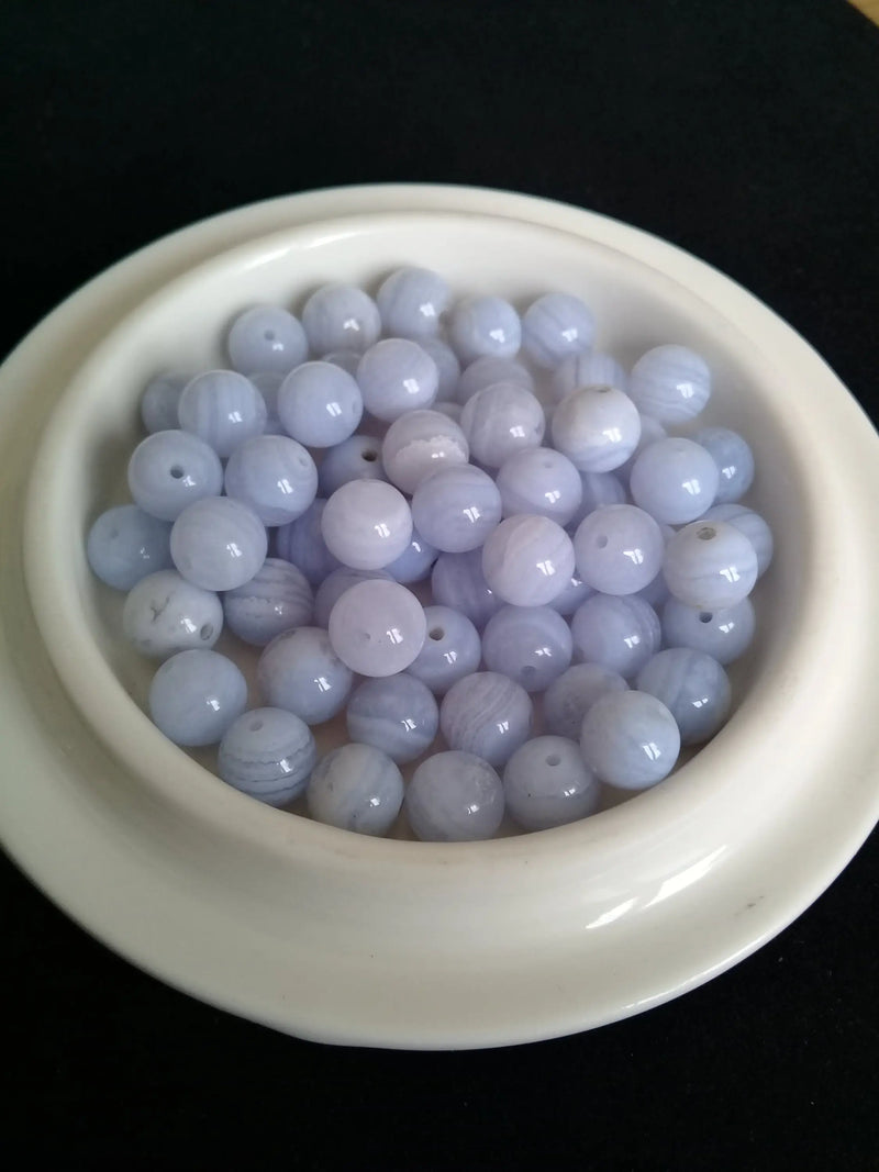 Load image into Gallery viewer, Calcédoine bleue du Brésil perle Grade A++++ Prix perle à l’unité Calcédoine bleue du Brésil perles 8mm Dans la besace du p&#39;tit Poucet   
