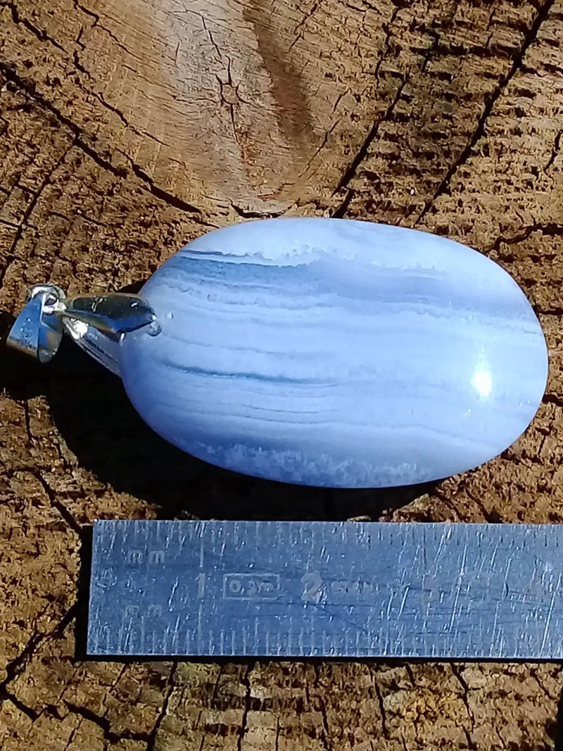Chargez l&#39;image dans la visionneuse de la galerie, Calcédoine bleue pendentif Grade A ++++ Calcédoine bleue pendentif
