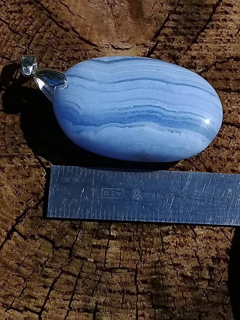 Chargez l&#39;image dans la visionneuse de la galerie, Calcédoine bleue pendentif Grade A ++++ Calcédoine bleue pendentif
