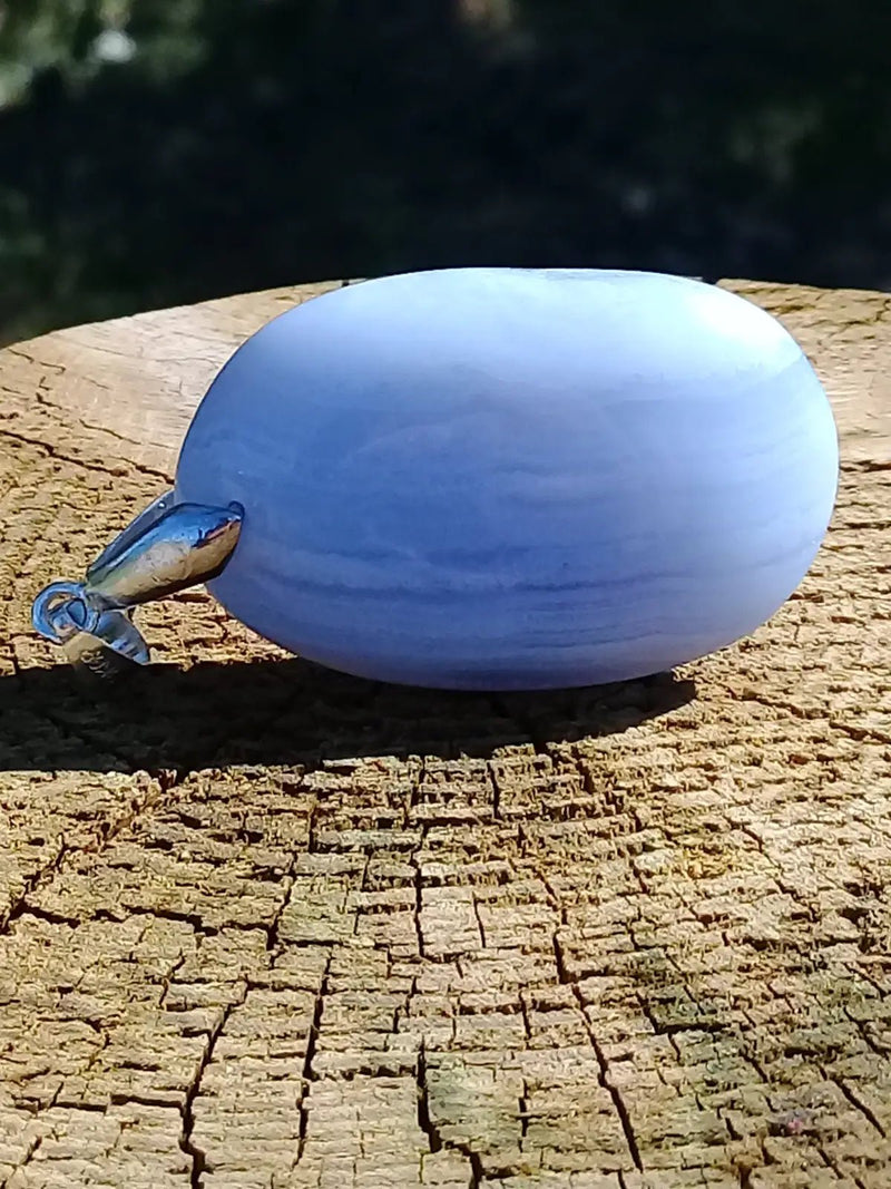 Chargez l&#39;image dans la visionneuse de la galerie, Calcédoine bleue pendentif Grade A ++++ Calcédoine bleue pendentif
