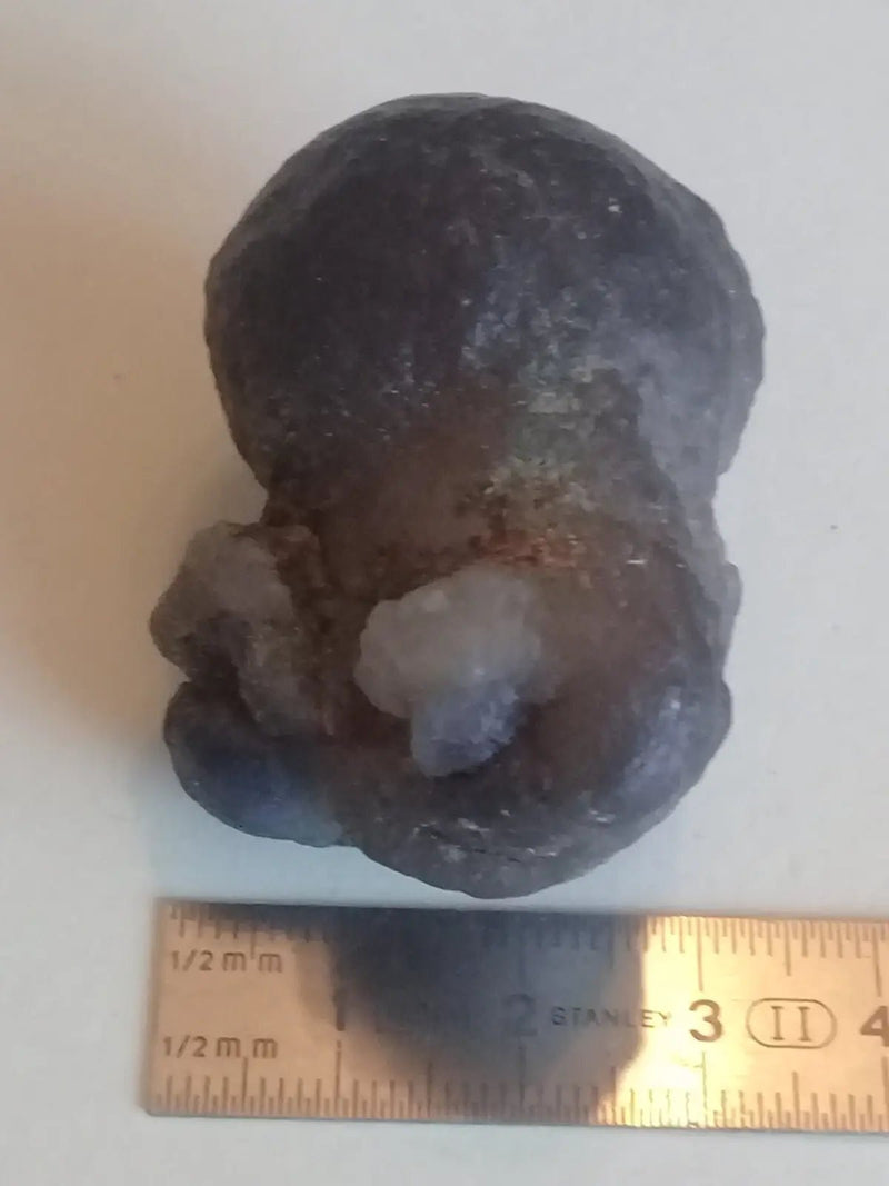 Load image into Gallery viewer, Calcédoine noir Botryoïdale ou larme de Calcédoine ’RARE’ Grade A++++ Calcédoine noire Botryoïdale
