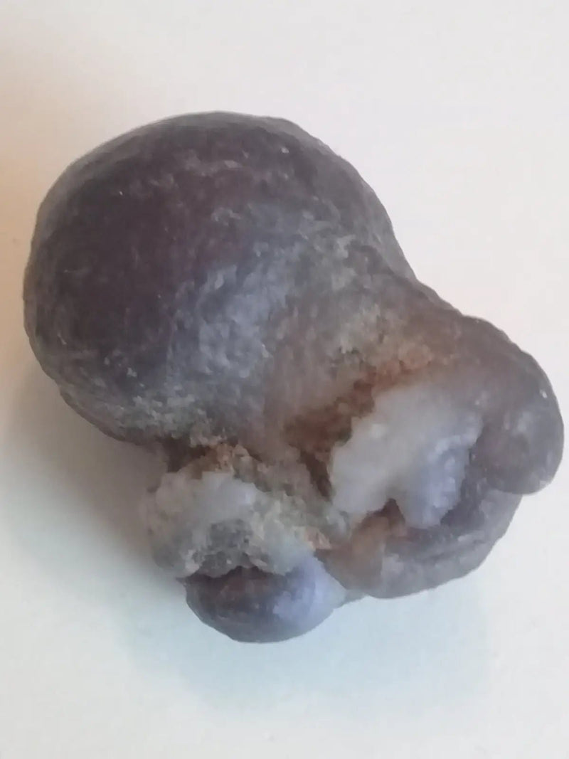 Load image into Gallery viewer, Calcédoine noir Botryoïdale ou larme de Calcédoine ’RARE’ Grade A++++ Calcédoine noire Botryoïdale
