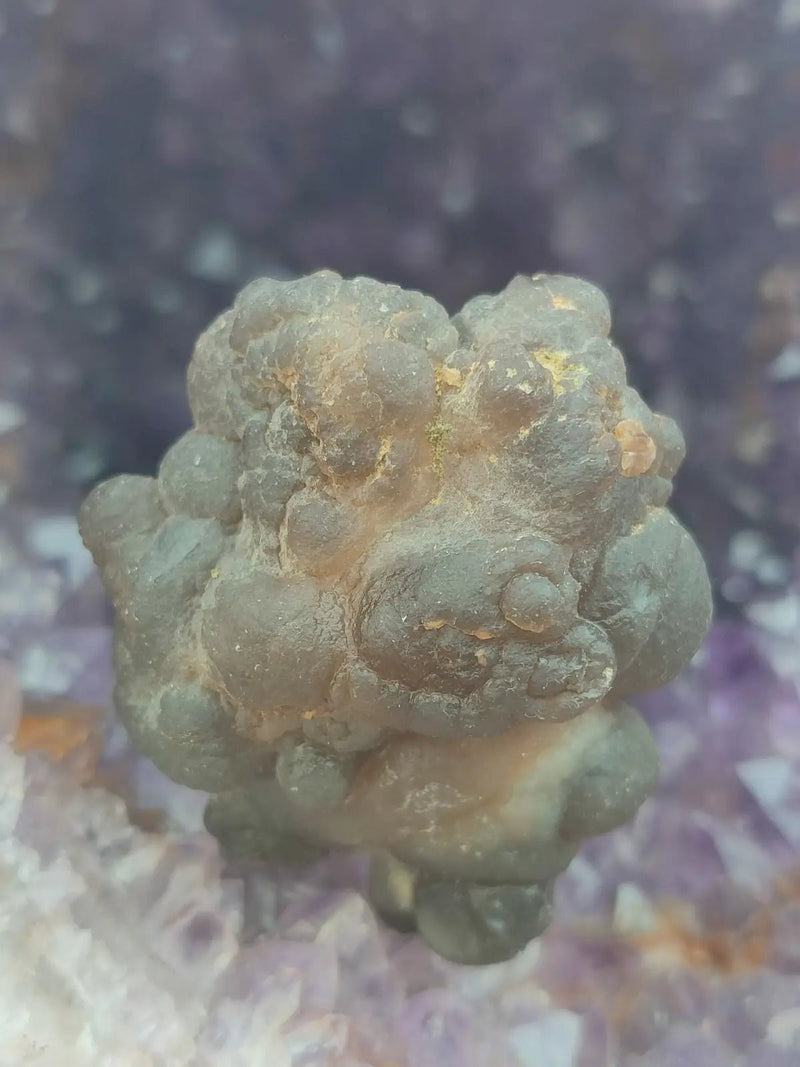 Load image into Gallery viewer, Calcédoine noire Botryoïdale de Manakarra Indonésie -Pierre brute - Grade Prémium Calcédoine noire Botryoïdale
