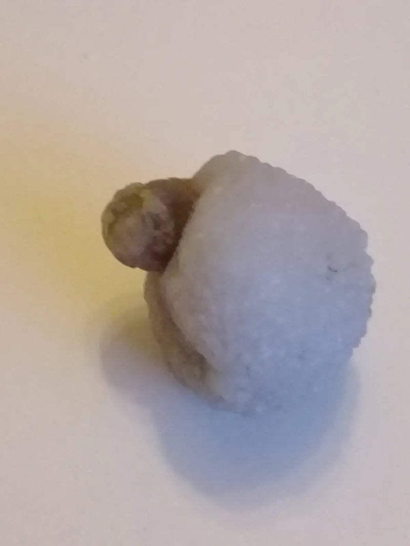 Load image into Gallery viewer, Calcédoine noire Botryoïdale ou larme de Calcédoine ’RARE’ Grade A++++ Calcédoine noire Botryoïdale
