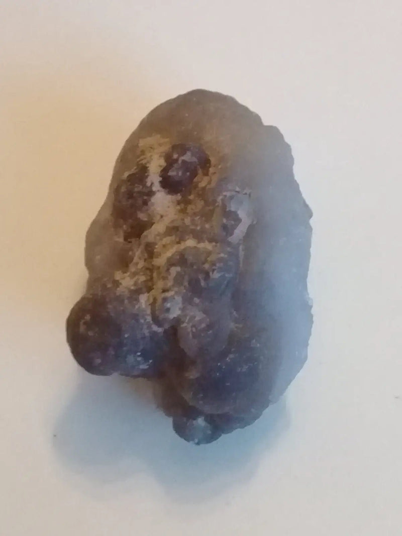 Load image into Gallery viewer, Calcédoine noire Botryoïdale ou larme de Calcédoine ’RARE’ Grade A++++ Calcédoine noire Botryoïdale
