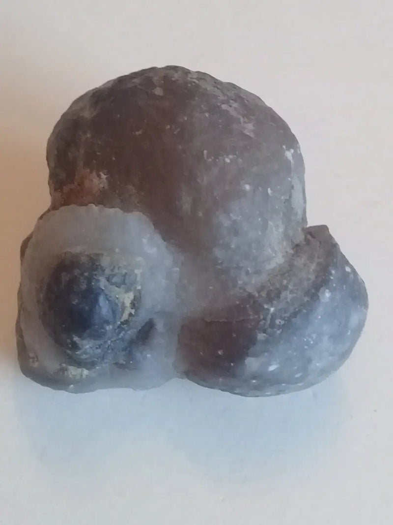 Load image into Gallery viewer, Calcédoine noire Botryoïdale ou larme de Calcédoine ’RARE’ Grade A++++ Calcédoine noire Botryoïdale
