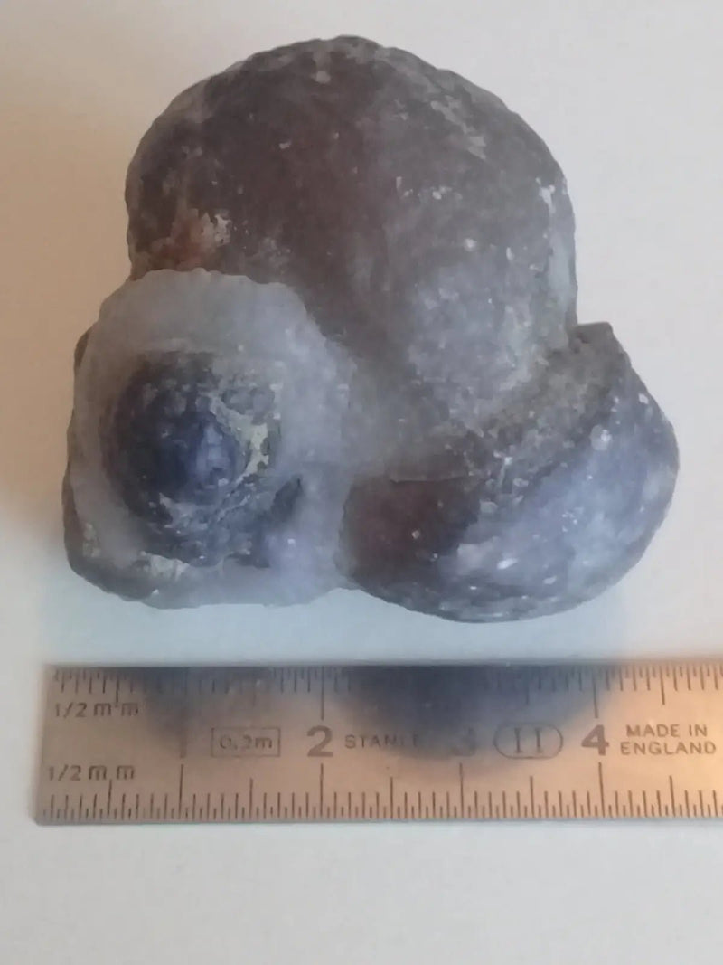 Load image into Gallery viewer, Calcédoine noire Botryoïdale ou larme de Calcédoine ’RARE’ Grade A++++ Calcédoine noire Botryoïdale
