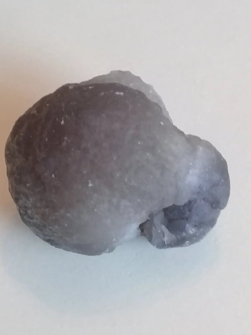 Load image into Gallery viewer, Calcédoine noire Botryoïdale ou larme de Calcédoine ’RARE’ Grade A++++ Calcédoine noire Botryoïdale
