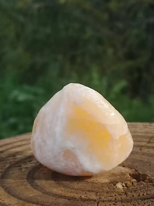 Calcite jaune de France pierre roulée Grade A+++ Calcite jaune de France pierre roulée