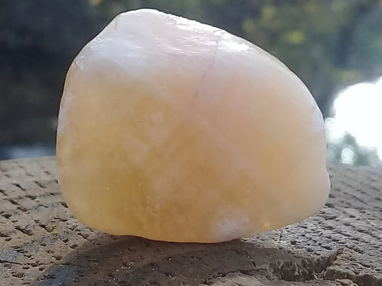 Calcite jaune de France pierre roulée Grade A+++ Calcite jaune de France pierre roulée