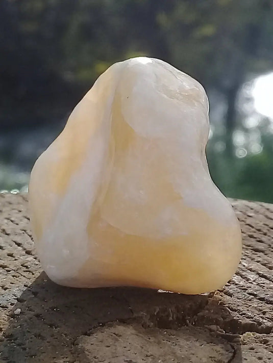 Calcite jaune de France pierre roulée Grade A+++ Calcite jaune de France pierre roulée