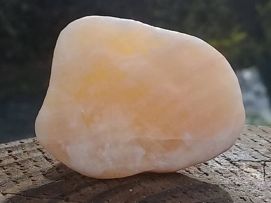 Calcite jaune de France pierre roulée Grade A+++ Calcite jaune de France pierre roulée