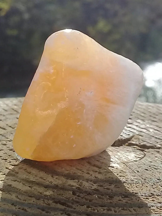 Calcite jaune de France pierre roulée Grade A+++ Calcite jaune de France pierre roulée