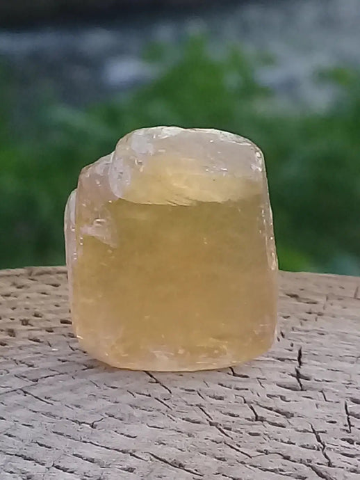 Calcite miel de France pierre roulée Grade A+++++ Calcite miel de France pierre roulée