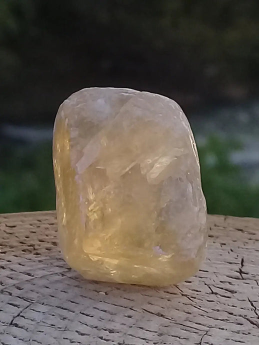 Calcite miel de France pierre roulée Grade A+++ Calcite miel de France pierre roulée