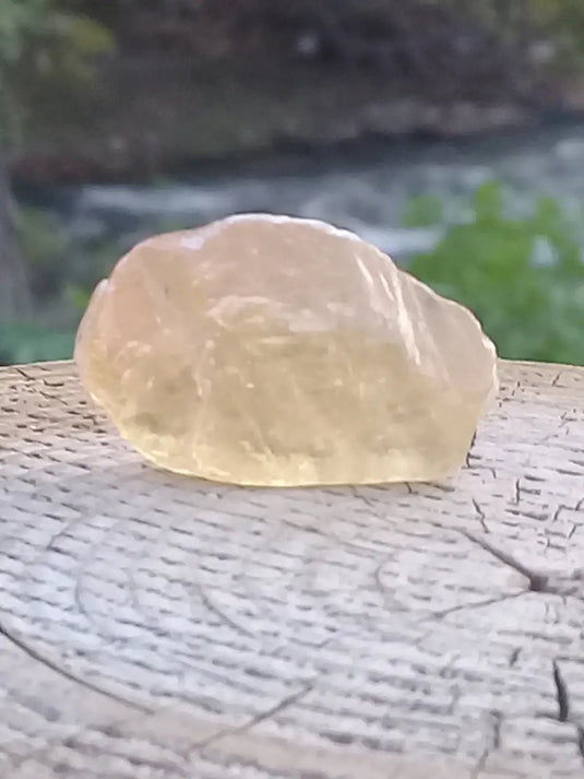 Calcite miel de France pierre roulée Grade A++++ Calcite miel de France pierre roulée