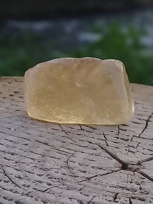 Calcite miel de France pierre roulée Grade A++++ Calcite miel de France pierre roulée