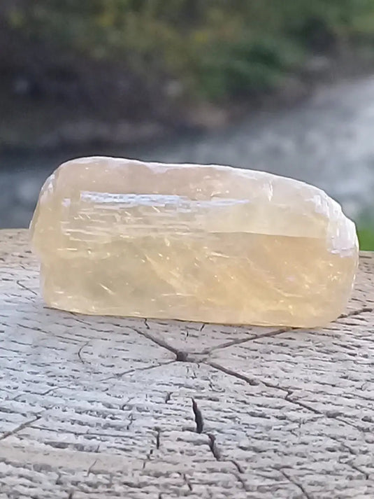 Calcite miel de France pierre roulée Grade A++++ Calcite miel de France pierre roulée