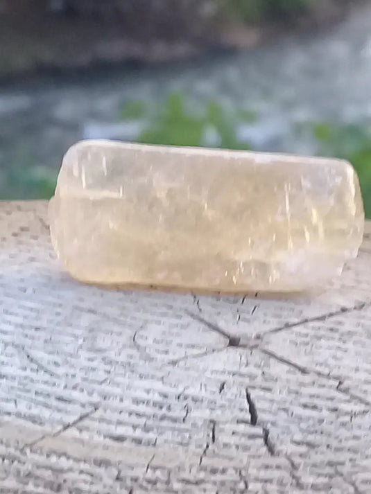 Calcite miel de France pierre roulée Grade A++++ Calcite miel de France pierre roulée