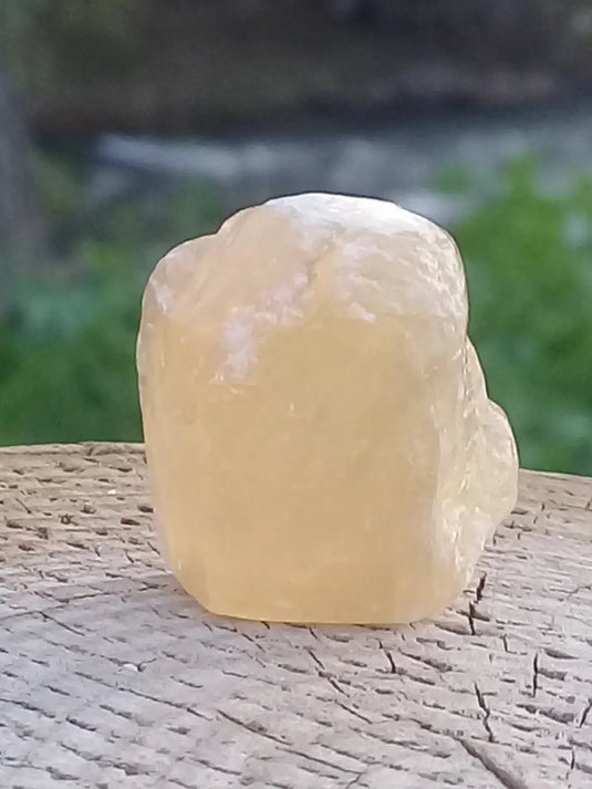 Calcite miel de France pierre roulée Grade A++++ Calcite miel de France pierre roulée