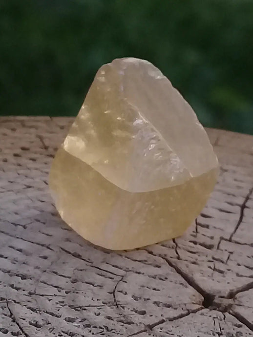 Calcite miel de France pierre roulée Grade A++++ Calcite miel de France pierre roulée