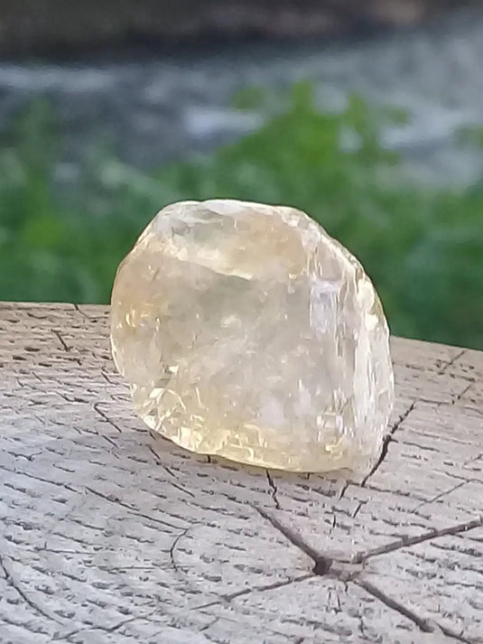 Calcite miel de France pierre roulée Grade A++++ Calcite miel de France pierre roulée