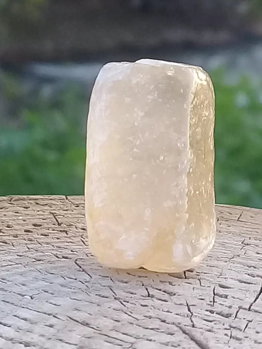 Calcite miel de France pierre roulée Grade A++++ Calcite miel de France pierre roulée