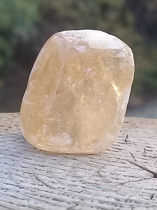 Calcite miel de France pierre roulée Grade A+++ Calcite miel de France pierre roulée
