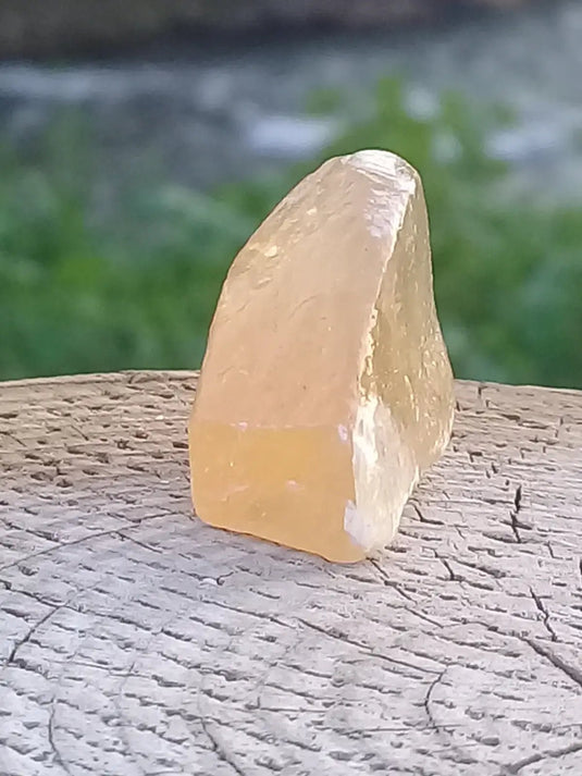 Calcite miel de France pierre roulée Grade A++++ Calcite miel de France pierre roulée
