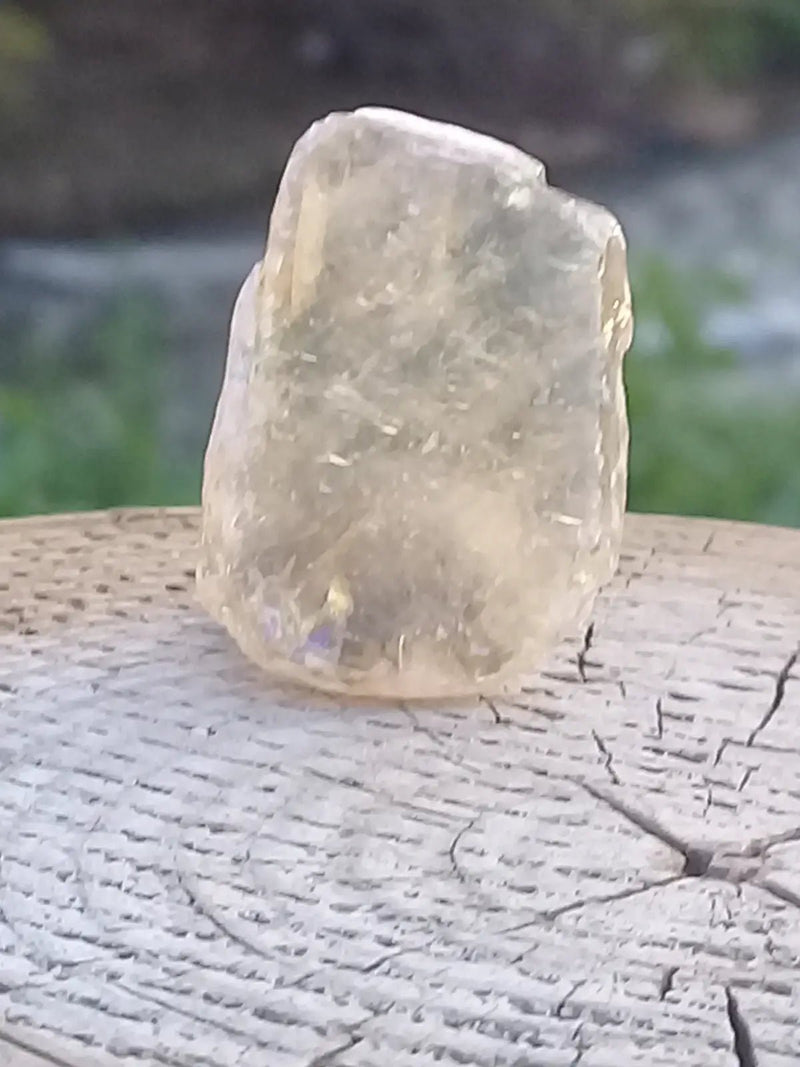 Load image into Gallery viewer, Calcite miel de France pierre roulée Grade A++++ Calcite miel de France pierre roulée
