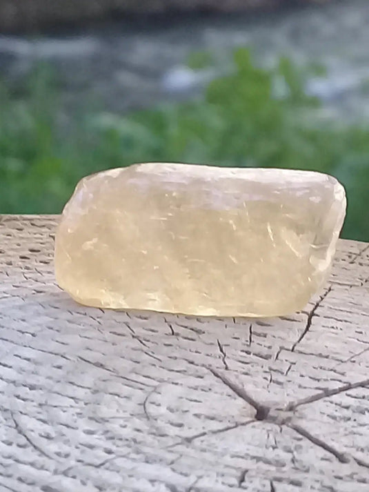 Calcite miel de France pierre roulée Grade A++++ Calcite miel de France pierre roulée