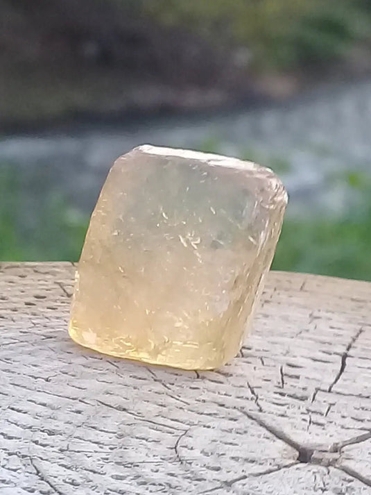 Calcite miel de France pierre roulée Grade A++++ Calcite miel de France pierre roulée