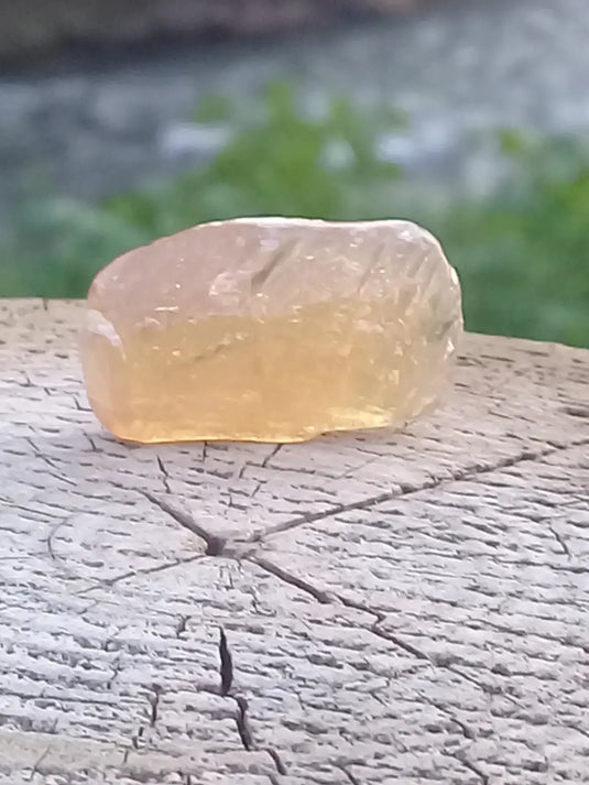 Calcite miel de France pierre roulée Grade A++++ Calcite miel de France pierre roulée