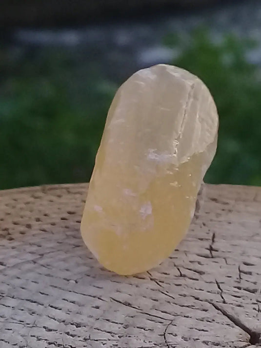 Calcite miel de France pierre roulée Grade A++++ Calcite miel de France pierre roulée