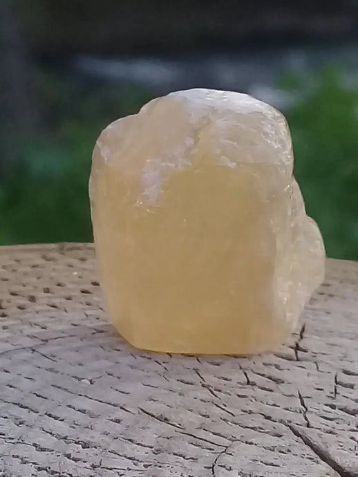 Calcite miel de France pierre roulée Grade A++++ Calcite miel de France pierre roulée