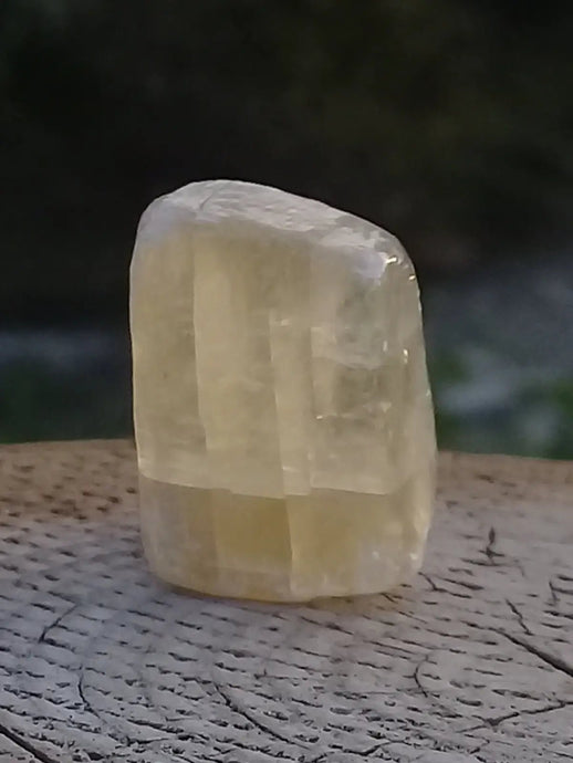 Calcite miel de France pierre roulée Grade A++++ Calcite miel de France pierre roulée