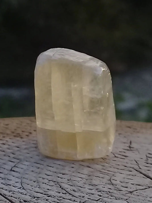 Calcite miel de France pierre roulée Grade A++++ Calcite miel de France pierre roulée