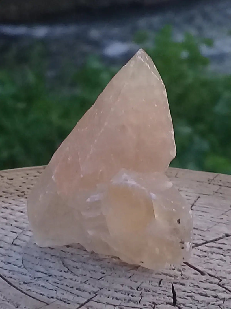 Chargez l&#39;image dans la visionneuse de la galerie, Calcite miel de France pointe brute Grade A++++ Calcite miel de France pointe brute
