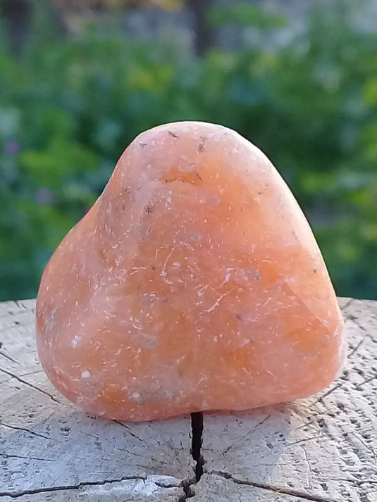 Calcite orange de France pierre roulée Grade A+++ Calcite orange de France pierre roulée