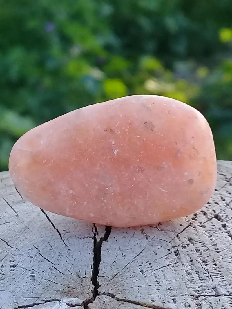 Chargez l&#39;image dans la visionneuse de la galerie, Calcite orange de France pierre roulée Grade A+++ Calcite orange de France pierre roulée
