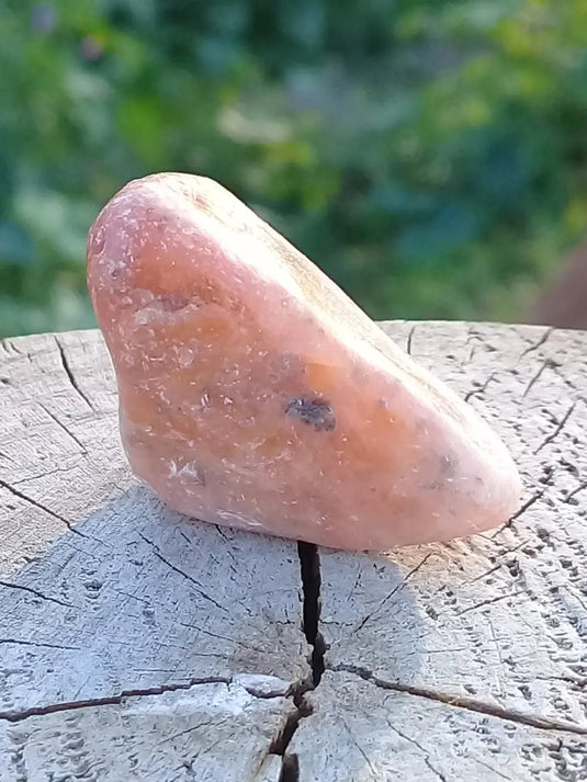 Calcite orange de France pierre roulée Grade A+++ Calcite orange de France pierre roulée